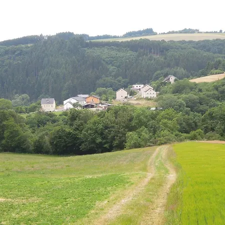 Landhuis Eifel Casa de Férias Biersdorf
